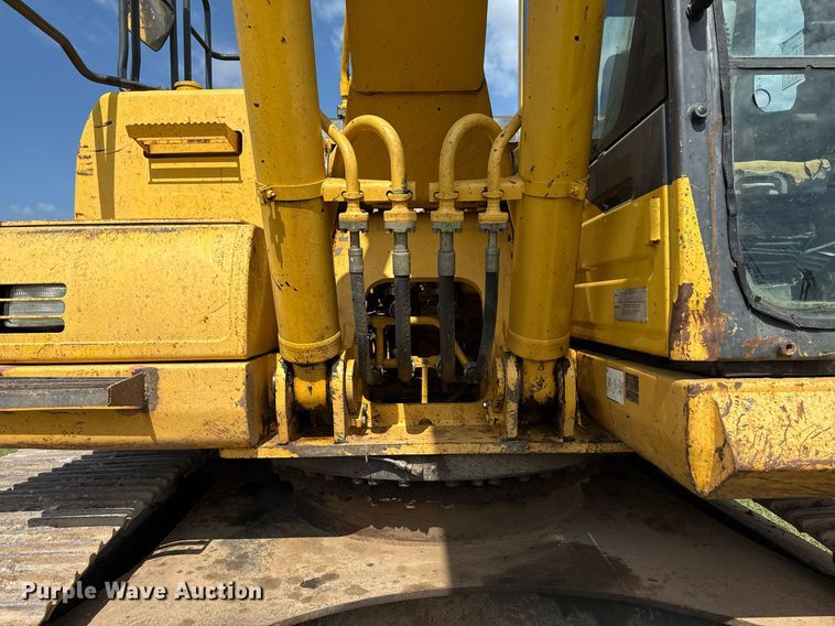 image for item DS3841 2012 Komatsu PC240LC-10 excavator