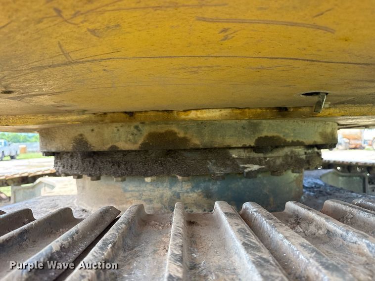 image for item DS3841 2012 Komatsu PC240LC-10 excavator