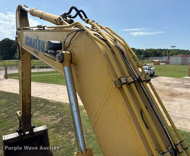 image for item DS3841 2012 Komatsu PC240LC-10 excavator