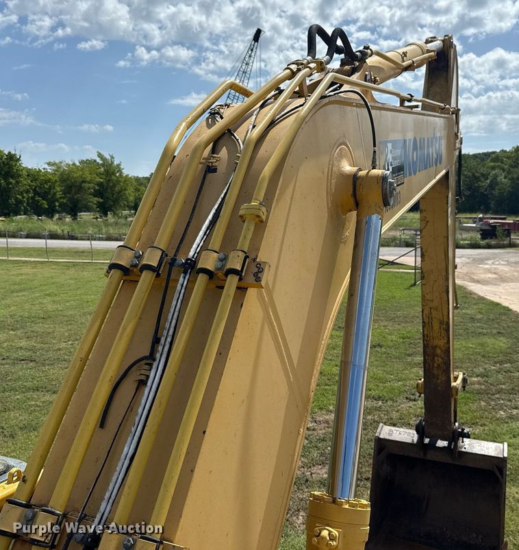 image for item DS3841 2012 Komatsu PC240LC-10 excavator