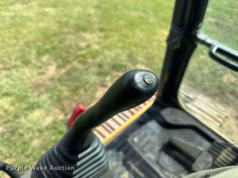 image for item DS3841 2012 Komatsu PC240LC-10 excavator