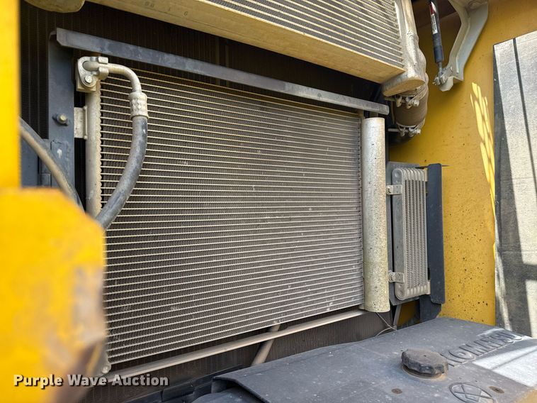 image for item DS3841 2012 Komatsu PC240LC-10 excavator