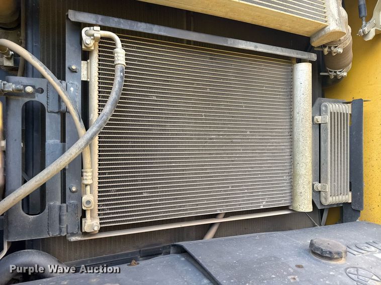 image for item DS3841 2012 Komatsu PC240LC-10 excavator