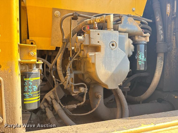 image for item DS3841 2012 Komatsu PC240LC-10 excavator