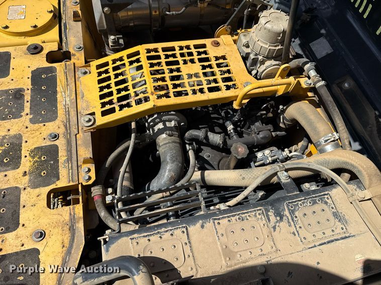 image for item DS3841 2012 Komatsu PC240LC-10 excavator
