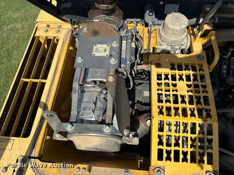 image for item DS3841 2012 Komatsu PC240LC-10 excavator