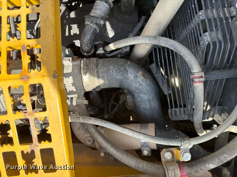 image for item DS3841 2012 Komatsu PC240LC-10 excavator