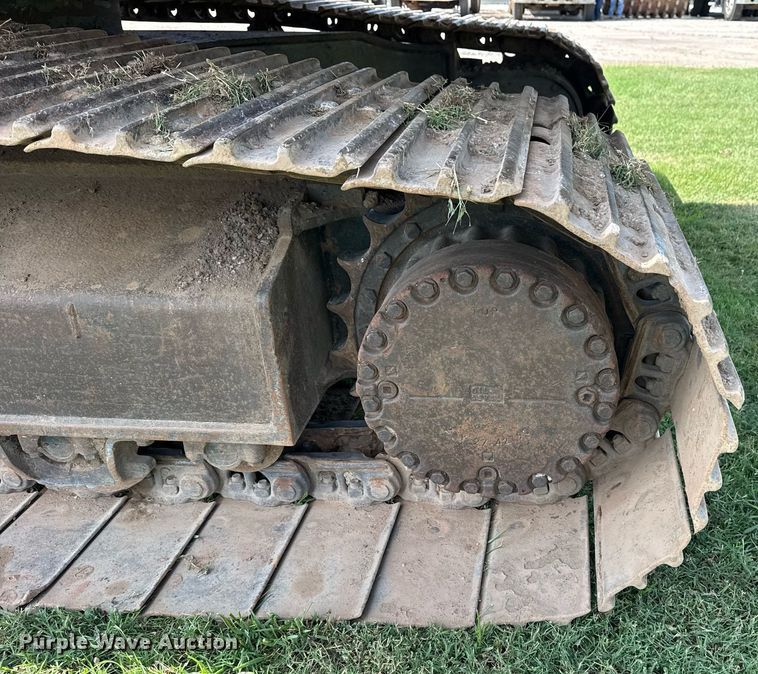 image for item DS3841 2012 Komatsu PC240LC-10 excavator