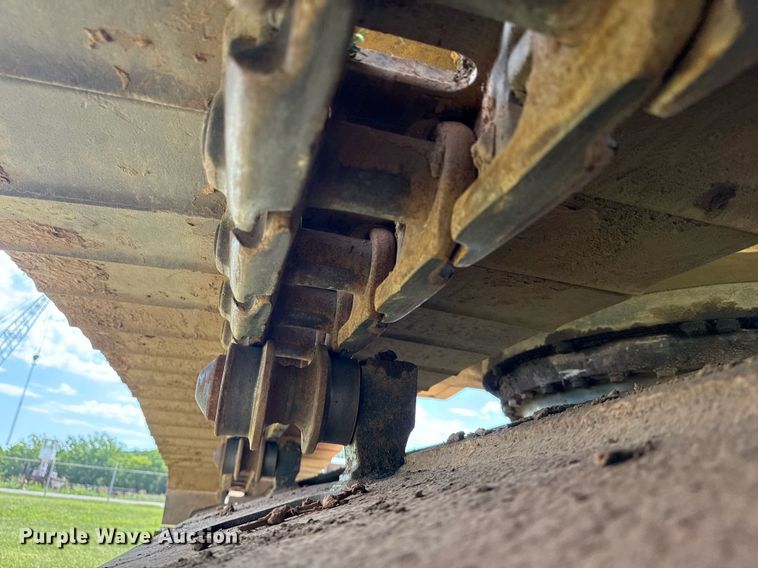 image for item DS3841 2012 Komatsu PC240LC-10 excavator