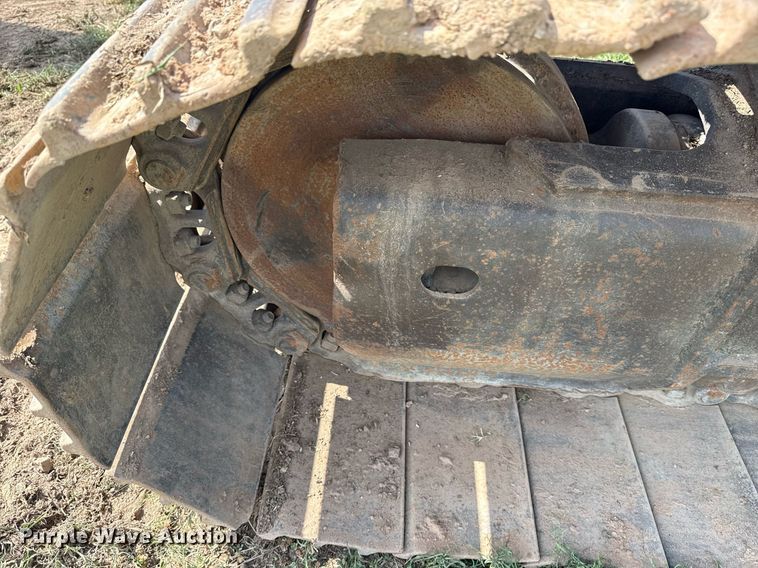 image for item DS3841 2012 Komatsu PC240LC-10 excavator