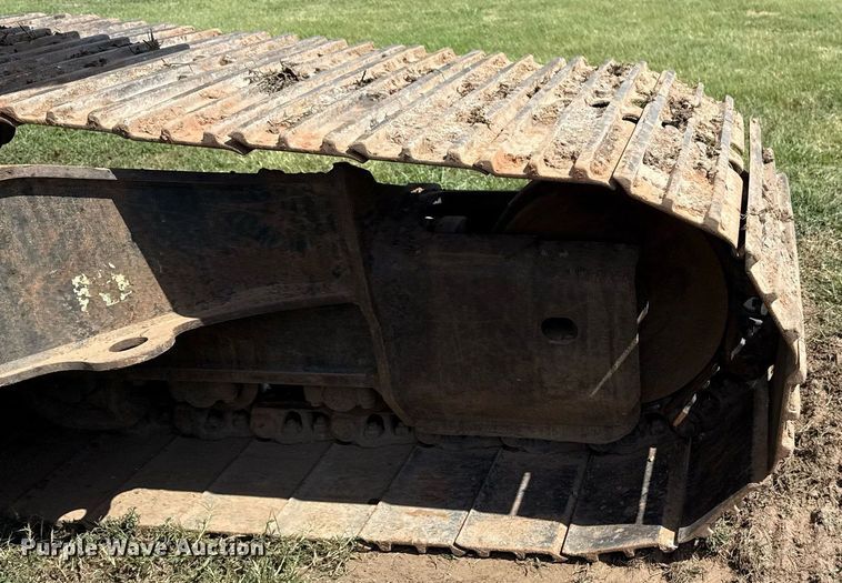 image for item DS3841 2012 Komatsu PC240LC-10 excavator