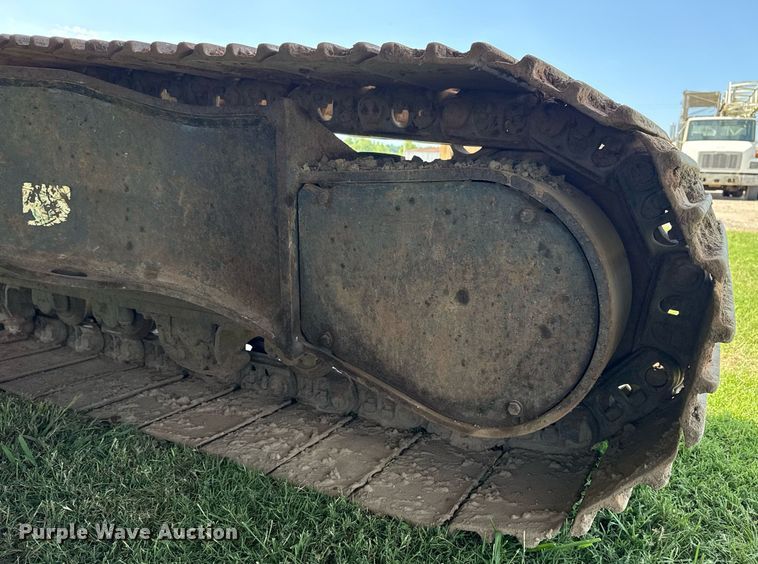 image for item DS3841 2012 Komatsu PC240LC-10 excavator