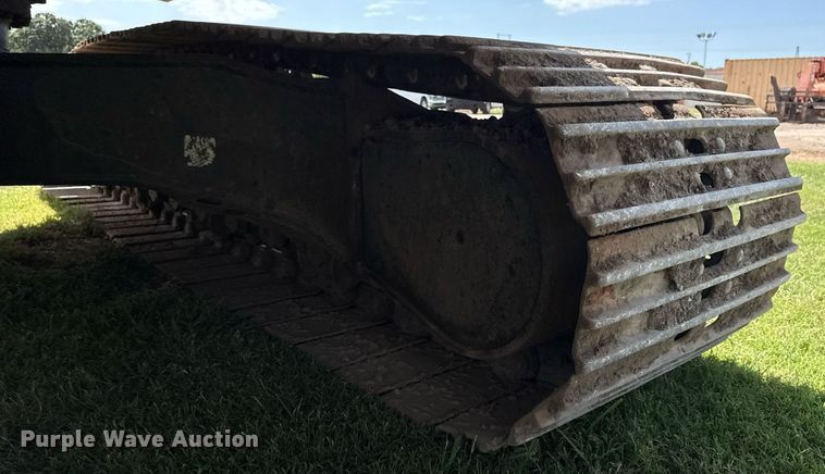 image for item DS3841 2012 Komatsu PC240LC-10 excavator