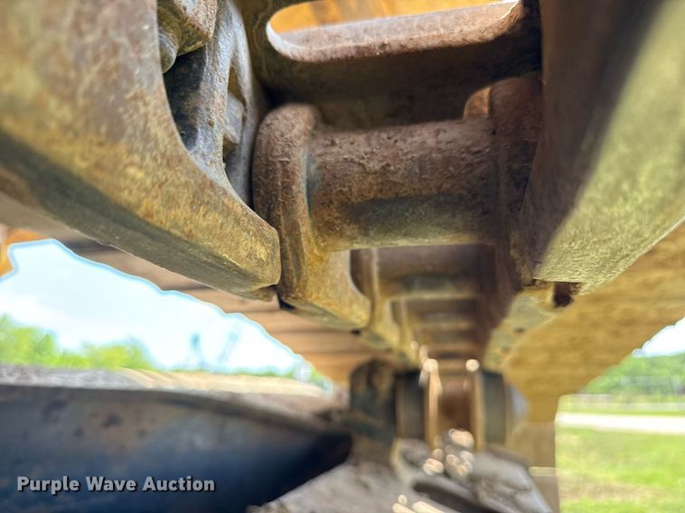 image for item DS3841 2012 Komatsu PC240LC-10 excavator