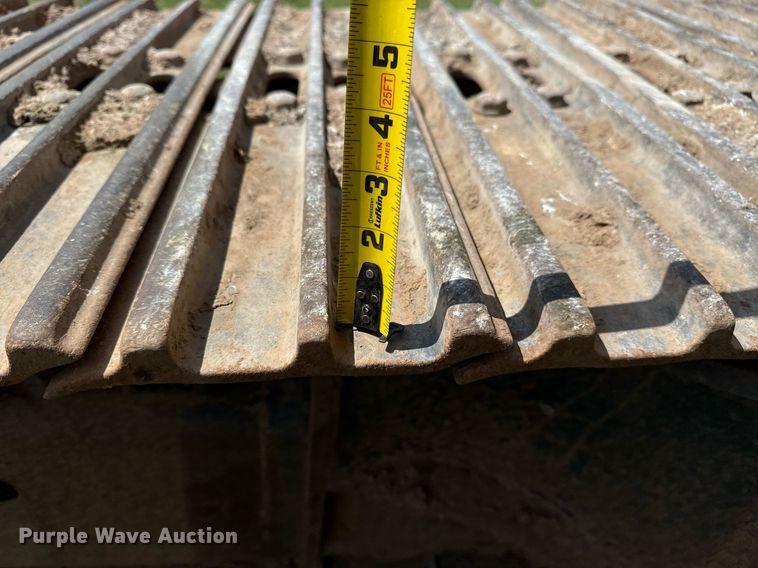 image for item DS3841 2012 Komatsu PC240LC-10 excavator