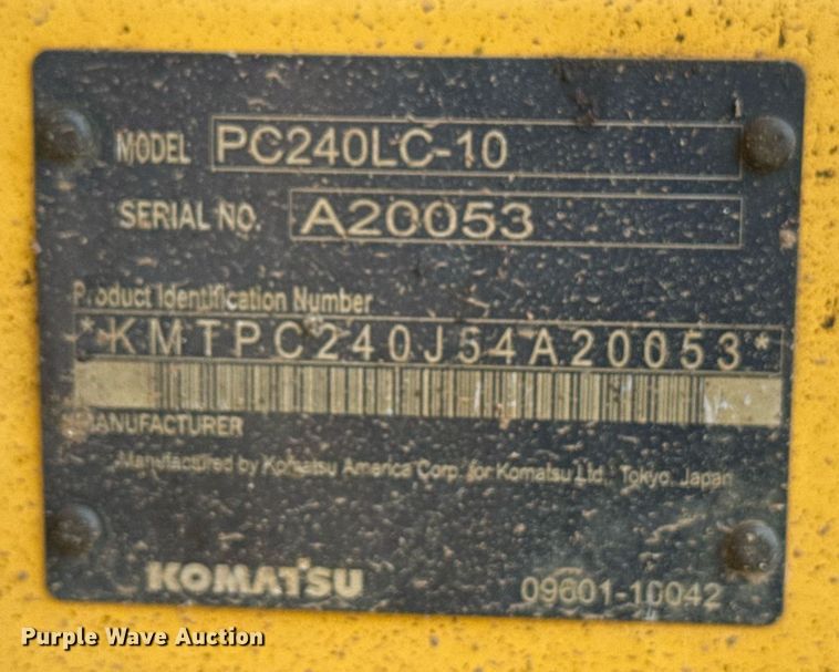 image for item DS3841 2012 Komatsu PC240LC-10 excavator