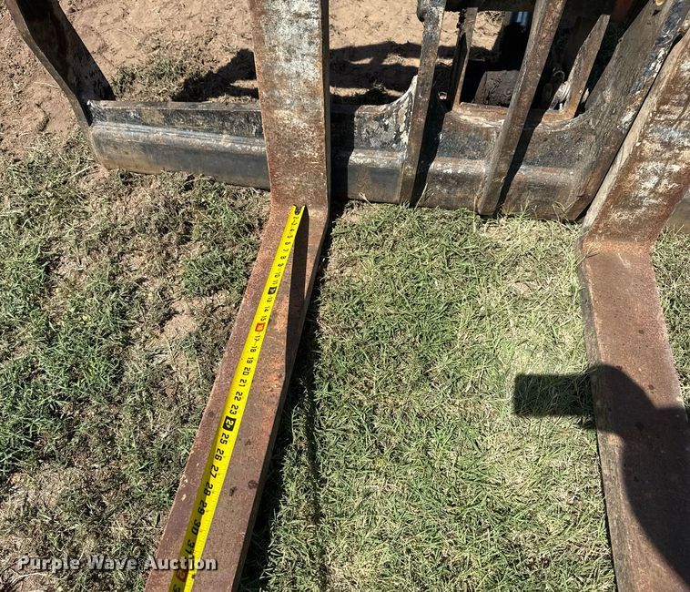 image for item DS3842 2012 Skytrak 10042 telehandler