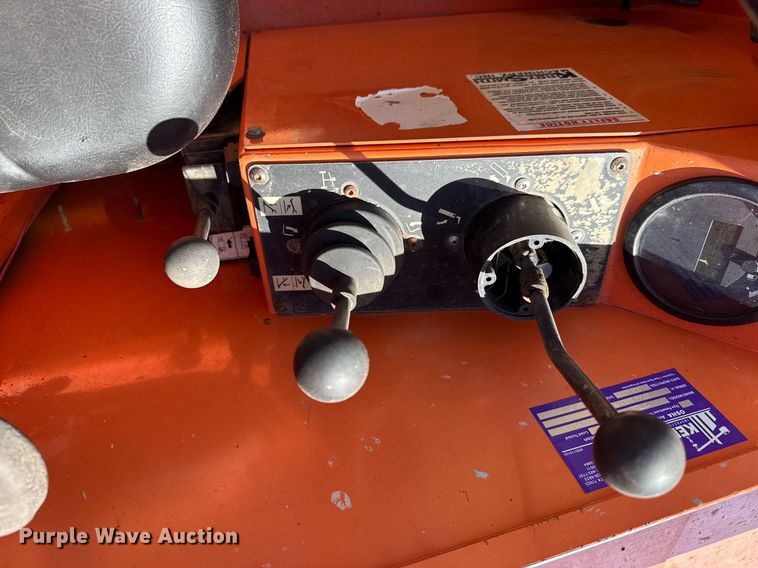 image for item DS3842 2012 Skytrak 10042 telehandler