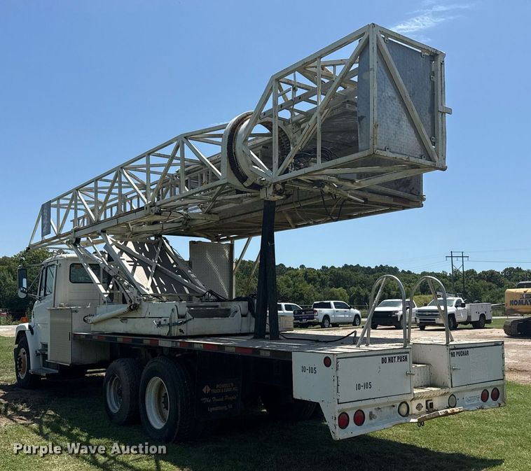 image for item DS3844 2001 Freightliner FL80 Under bridge inspection truck