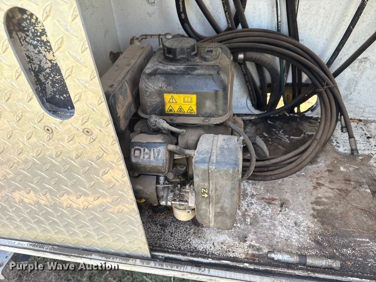 image for item DS3844 2001 Freightliner FL80 Under bridge inspection truck