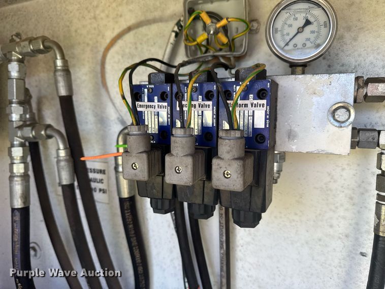 image for item DS3844 2001 Freightliner FL80 Under bridge inspection truck