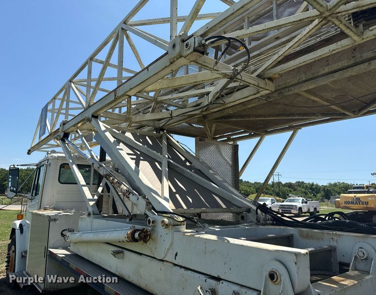 image for item DS3844 2001 Freightliner FL80 Under bridge inspection truck