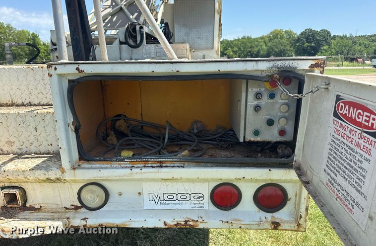 image for item DS3844 2001 Freightliner FL80 Under bridge inspection truck