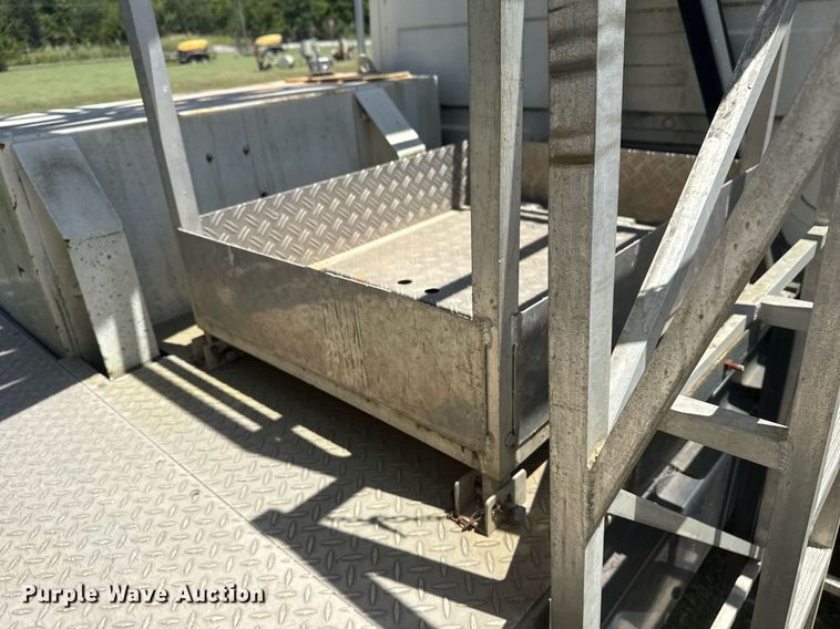 image for item DS3844 2001 Freightliner FL80 Under bridge inspection truck