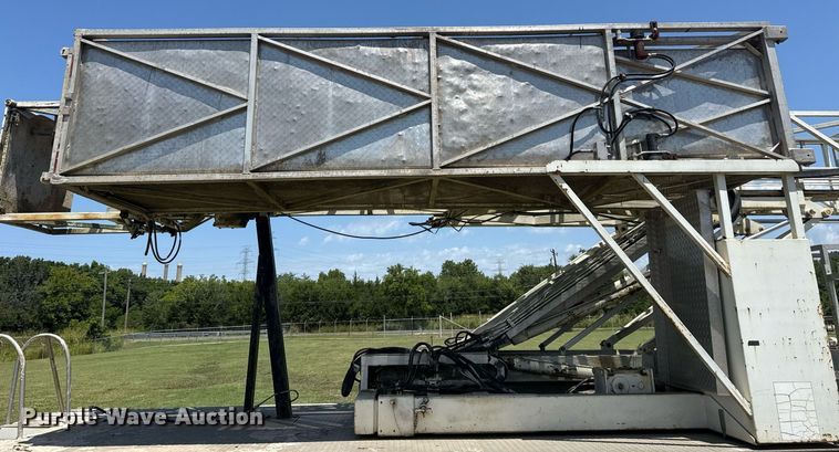 image for item DS3844 2001 Freightliner FL80 Under bridge inspection truck