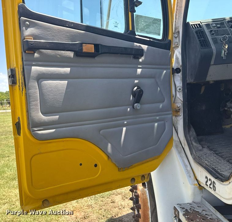 image for item DS3844 2001 Freightliner FL80 Under bridge inspection truck