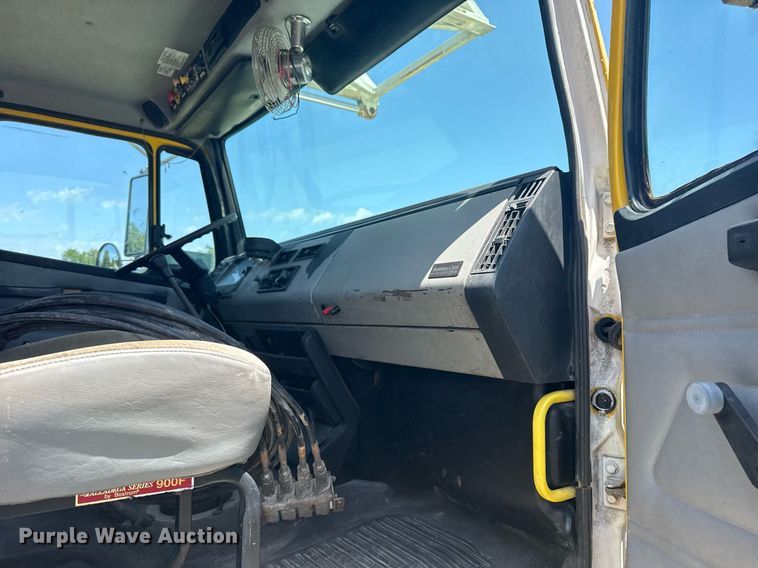 image for item DS3844 2001 Freightliner FL80 Under bridge inspection truck