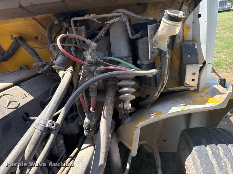 image for item DS3844 2001 Freightliner FL80 Under bridge inspection truck