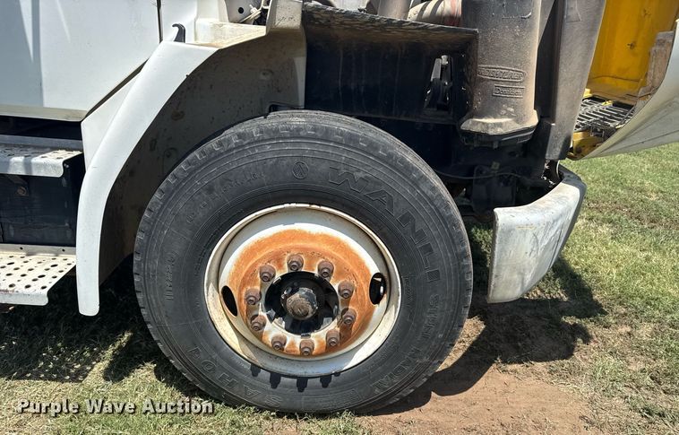 image for item DS3844 2001 Freightliner FL80 Under bridge inspection truck