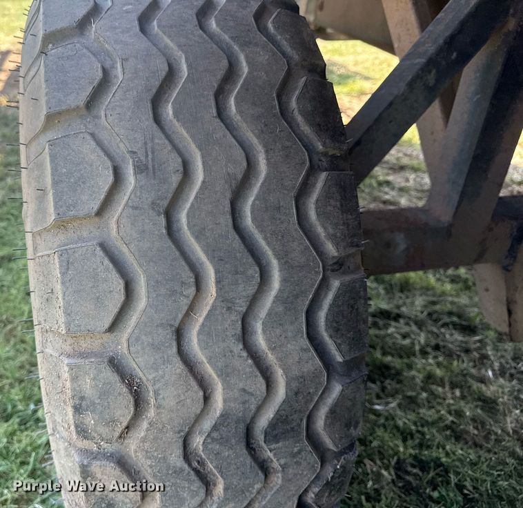 image for item DS3844 2001 Freightliner FL80 Under bridge inspection truck