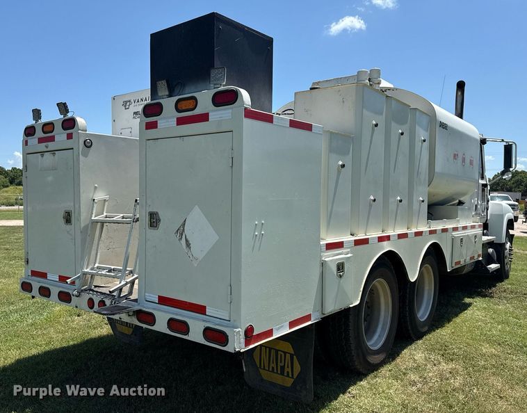 image for item DS3846 2013 Mack CHU613 fuel / lube truck