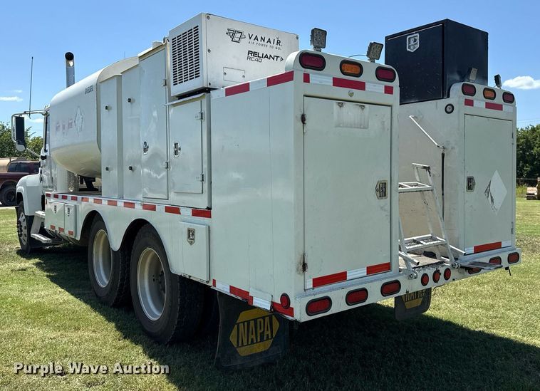 image for item DS3846 2013 Mack CHU613 fuel / lube truck