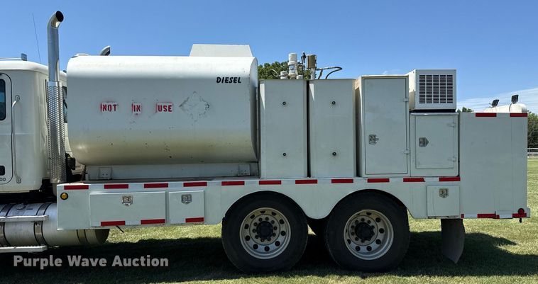 image for item DS3846 2013 Mack CHU613 fuel / lube truck