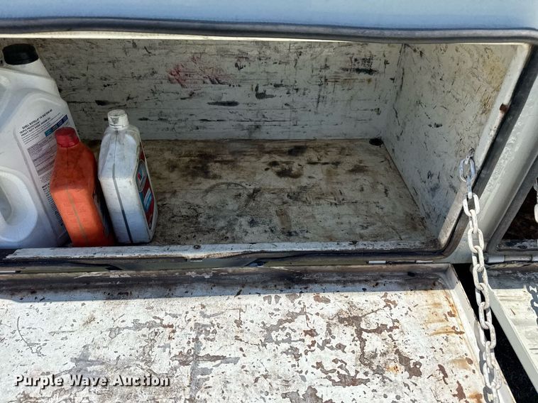 image for item DS3846 2013 Mack CHU613 fuel / lube truck