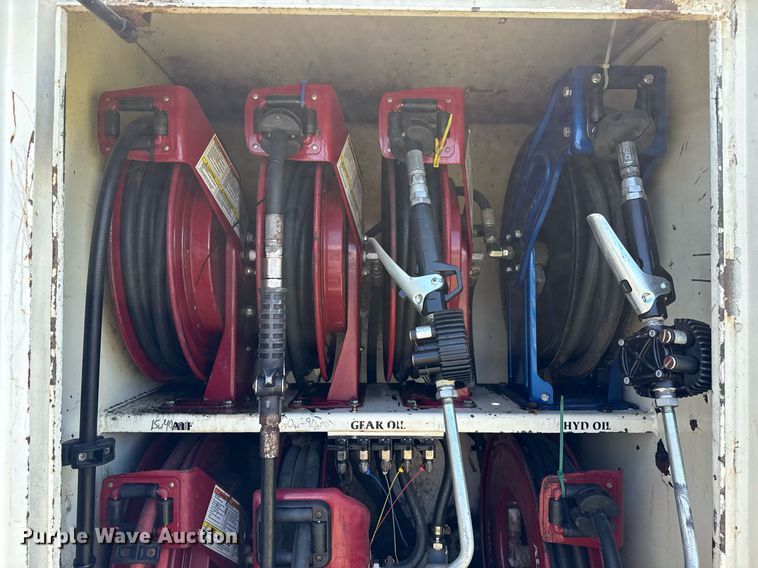 image for item DS3846 2013 Mack CHU613 fuel / lube truck