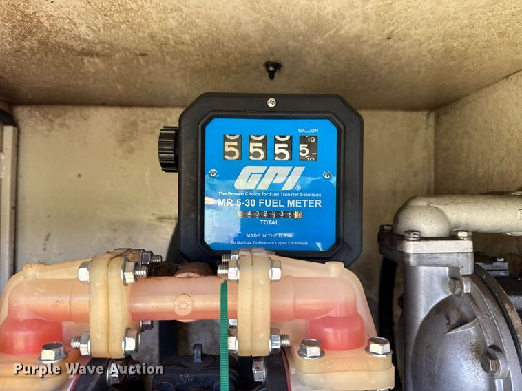 image for item DS3846 2013 Mack CHU613 fuel / lube truck