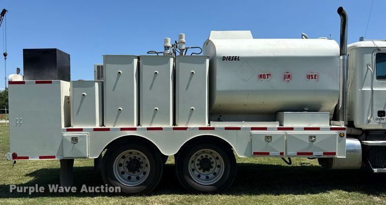 image for item DS3846 2013 Mack CHU613 fuel / lube truck