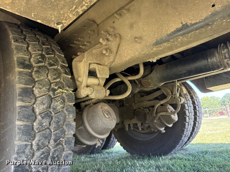 image for item DS3846 2013 Mack CHU613 fuel / lube truck