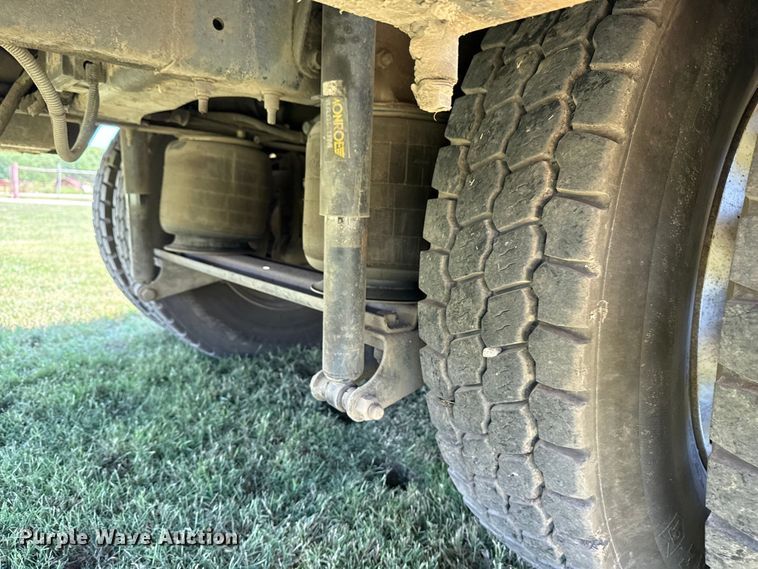 image for item DS3846 2013 Mack CHU613 fuel / lube truck