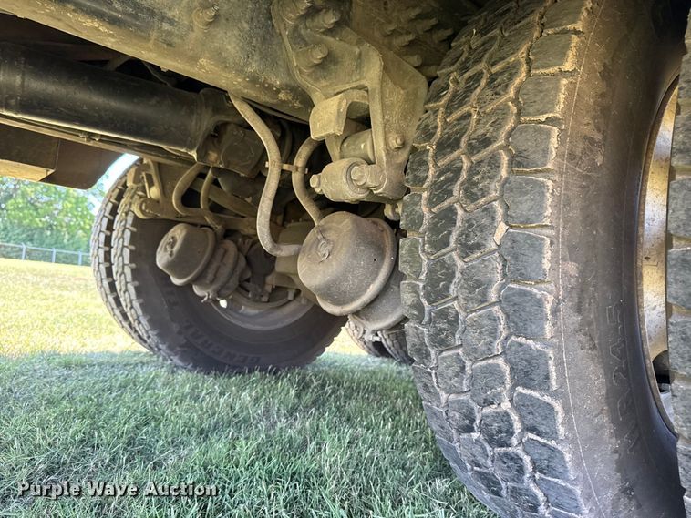 image for item DS3846 2013 Mack CHU613 fuel / lube truck