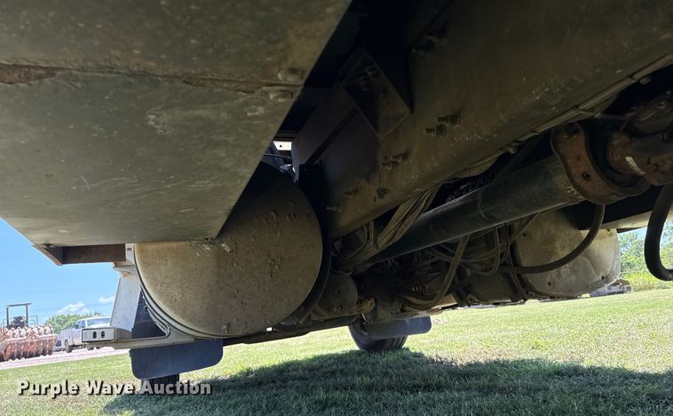 image for item DS3846 2013 Mack CHU613 fuel / lube truck