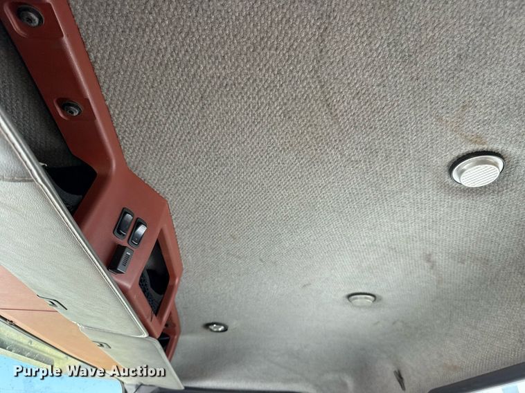 image for item DS3846 2013 Mack CHU613 fuel / lube truck