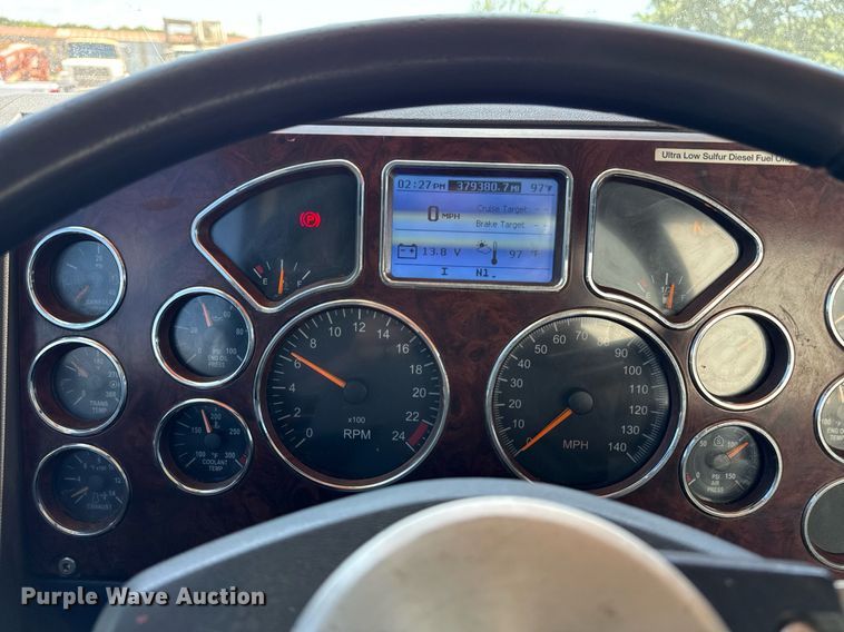 image for item DS3846 2013 Mack CHU613 fuel / lube truck