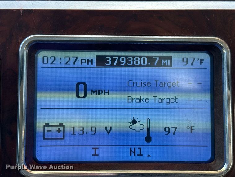 image for item DS3846 2013 Mack CHU613 fuel / lube truck