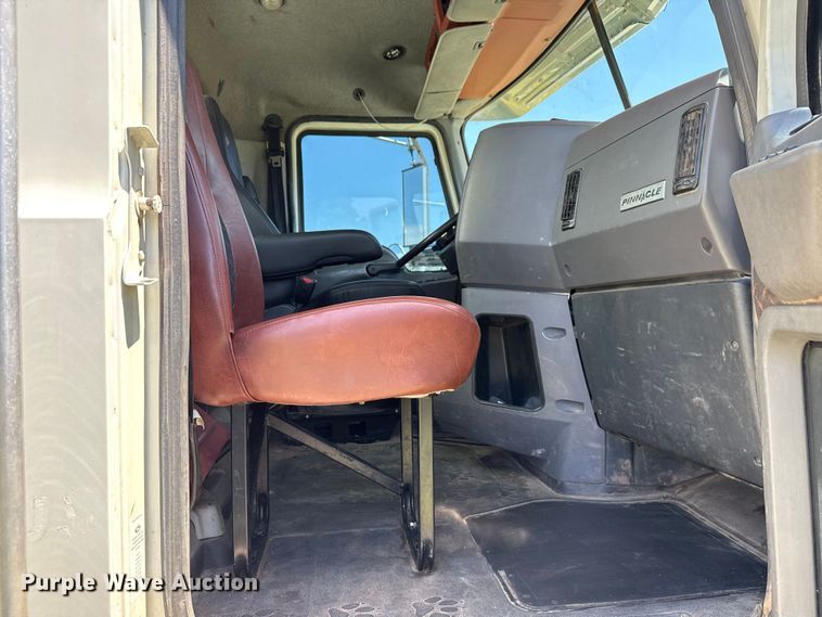 image for item DS3846 2013 Mack CHU613 fuel / lube truck