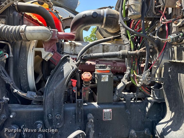 image for item DS3846 2013 Mack CHU613 fuel / lube truck